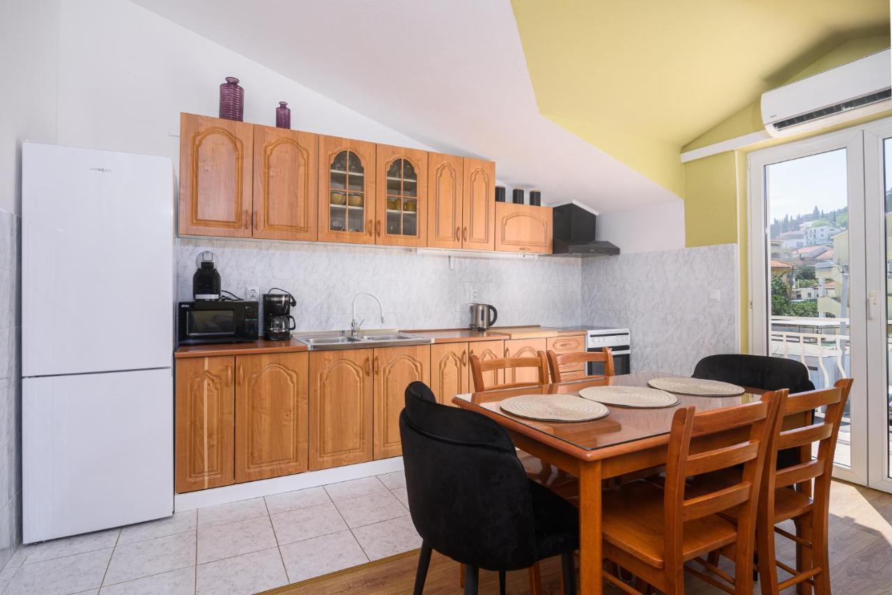 Vikeli Appartement Trogir Buitenkant foto