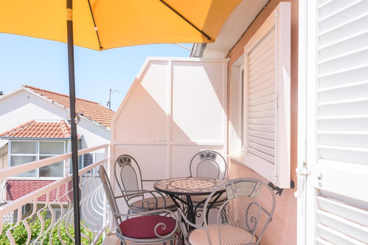 Vikeli Appartement Trogir Buitenkant foto