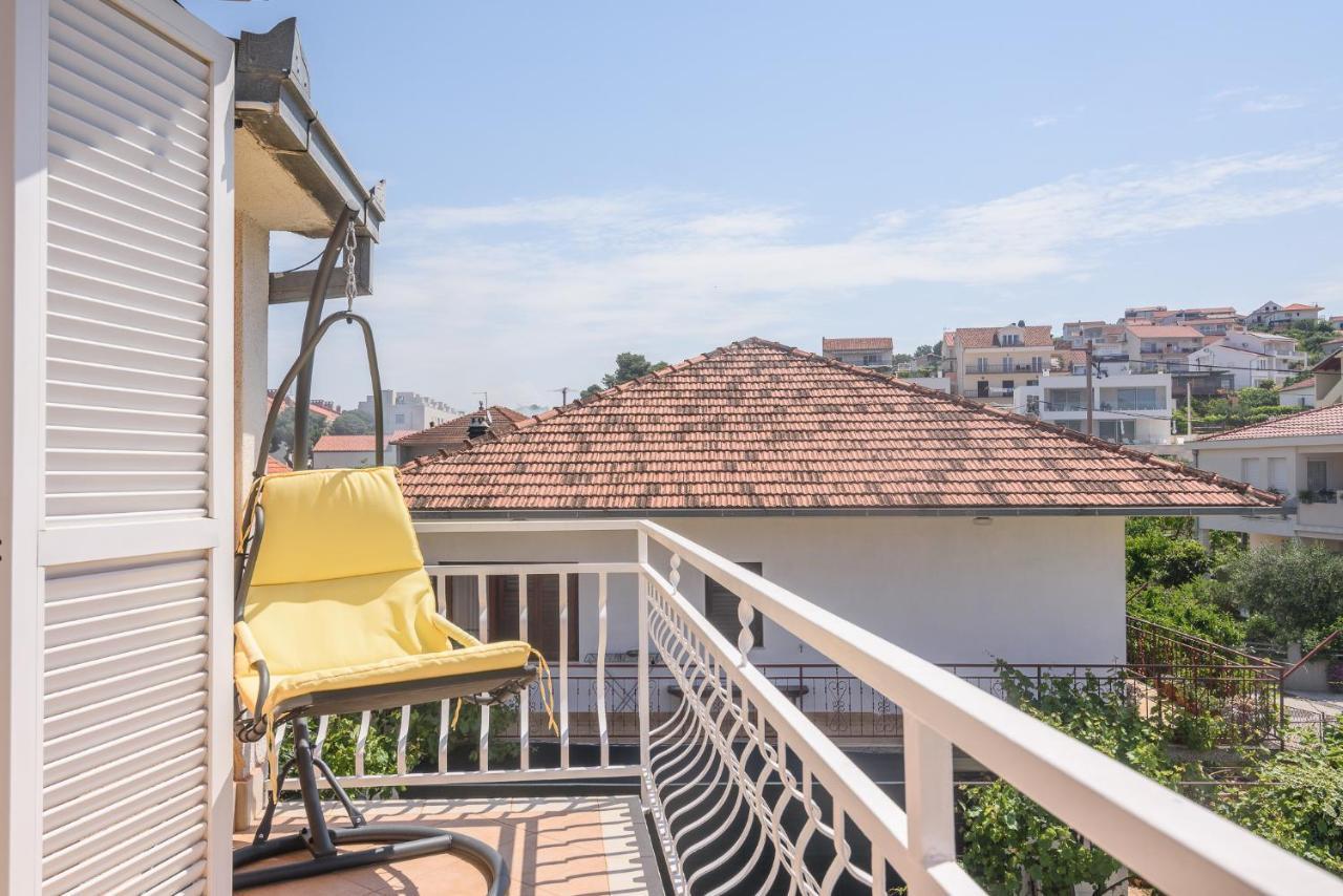 Vikeli Appartement Trogir Buitenkant foto