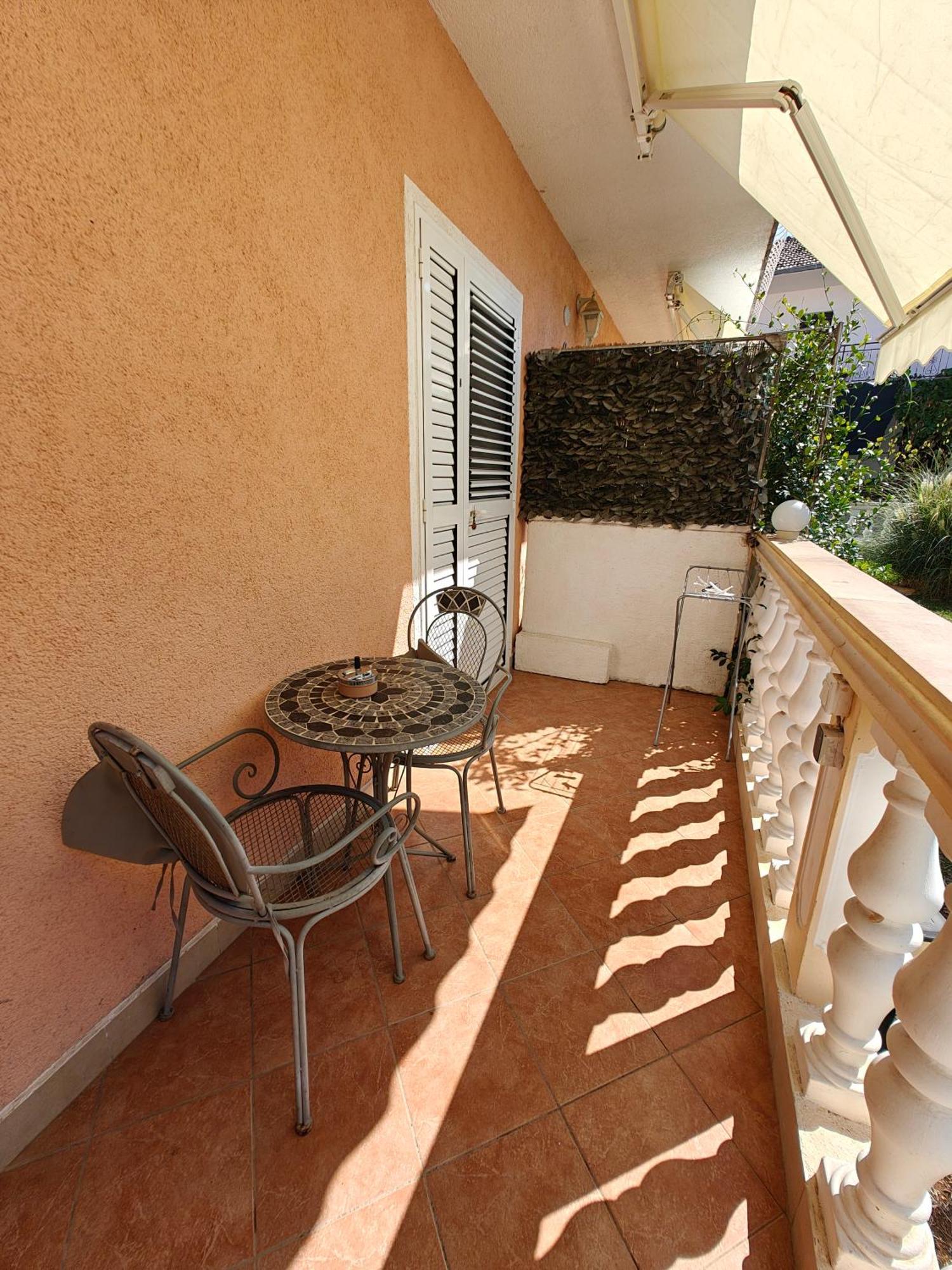 Vikeli Appartement Trogir Buitenkant foto